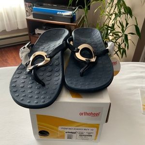 Orthaheel navy blue sandals